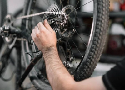 VÉLO - Mise au point et réparation de votre vélo - Groupe B